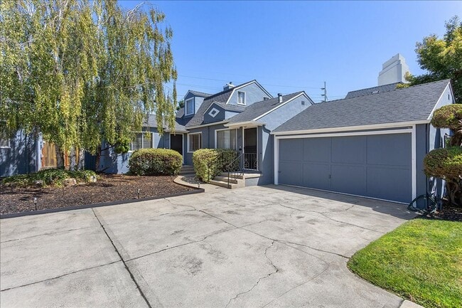 Photo - 3131 Fernside Blvd Unit 3131 Fernside Blvd - LU