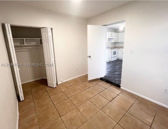 Building Photo - 1730 SW 64th Ave