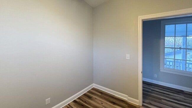 Photo - 2 bed / 1 bath ~ Move-In TODAY! Unidad B