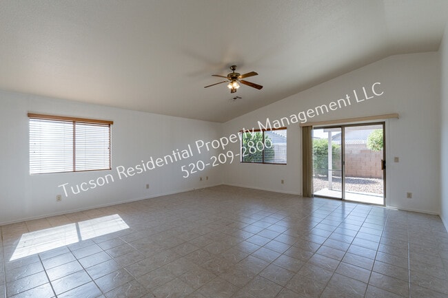Photo - 2439 W Rousseau St