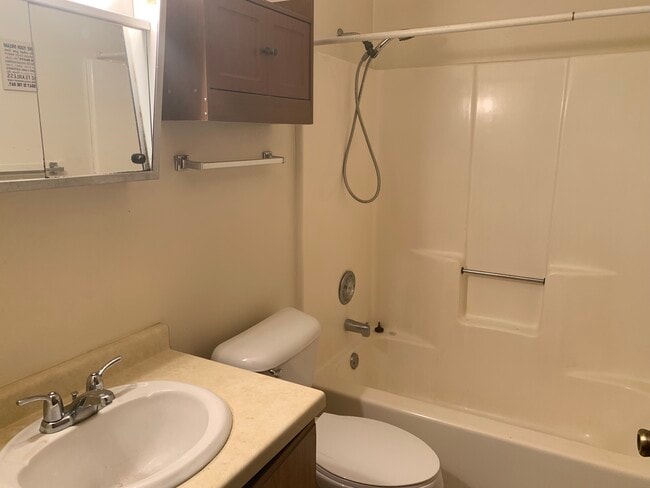 Photo - 1118 Dutchman Ct