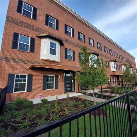 Photo - 7174 Birch Mews