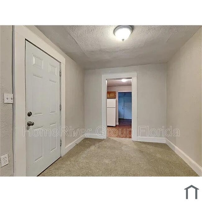 2027 W 12th St Unidad 2027 w 12th St Upstairs