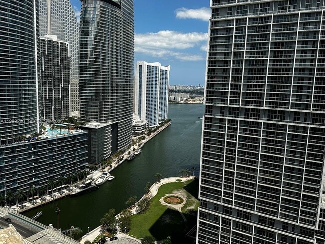 Photo - 500 Brickell Ave Unit 3307