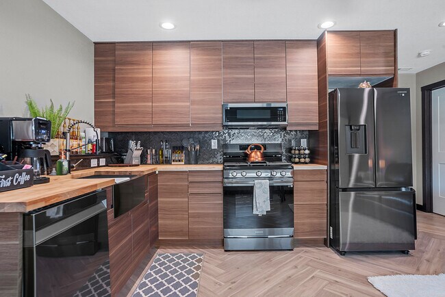 Photo - 5011 Charmwood Dr