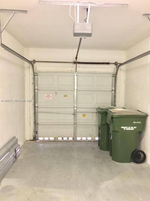 Photo - 3323 NE 11th Dr