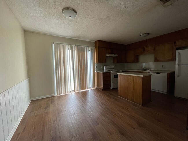 Photo - 3407 Victoria Cir Unit Apt A