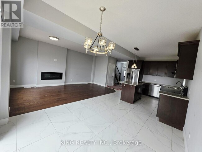 Photo - 795 Cedarpark Way