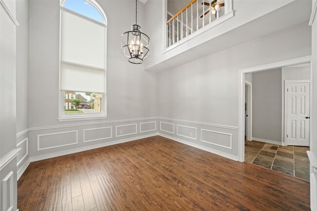 Photo - 2654 Milburn Dr