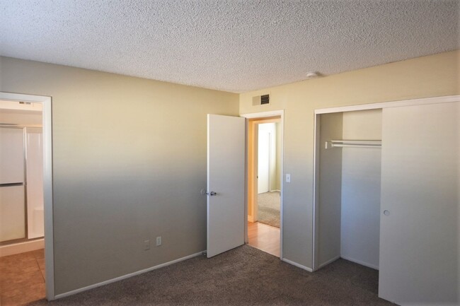 4438 W Ironwood Dr Rental For Rent in Glendale, AZ | ForRent.com