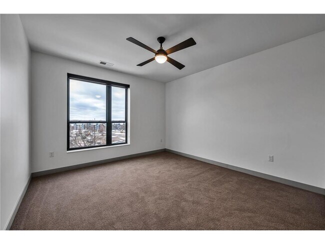 Photo - 640 Wisconsin Ave N Unit 405
