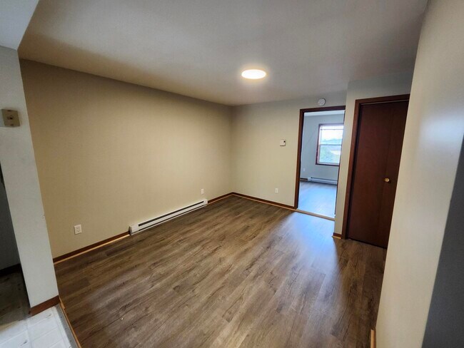 Photo - 358 Milford Rd Unité 4