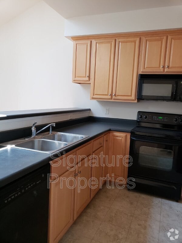 Building Photo - 9704 Bartley Pond Dr Rental