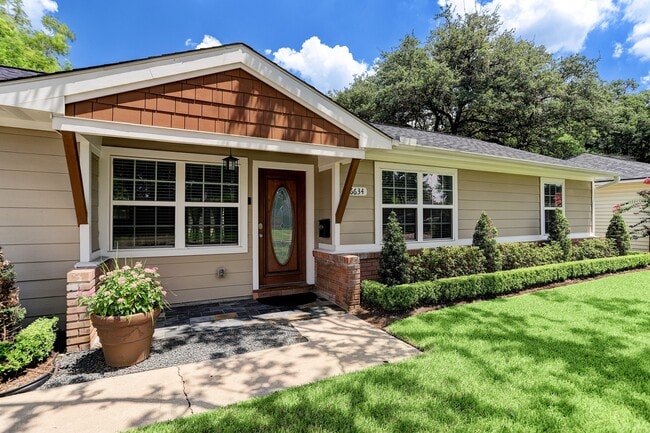 Building Photo - 6634 Housman Rental