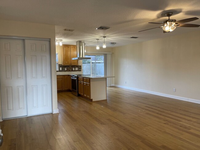 Photo - COUUNTRYSIDE CUTIE