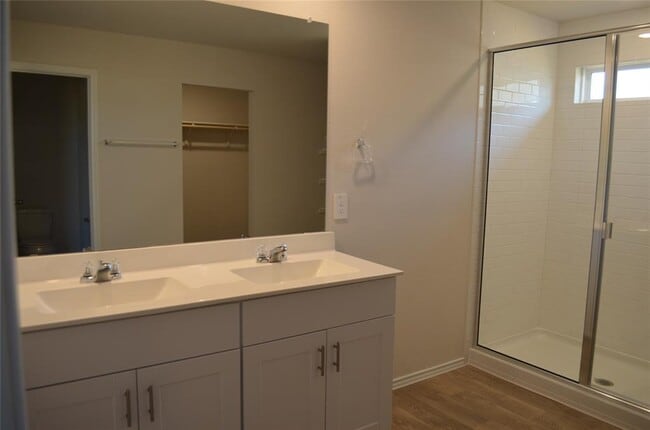 Photo - 1806 Windsor Blvd