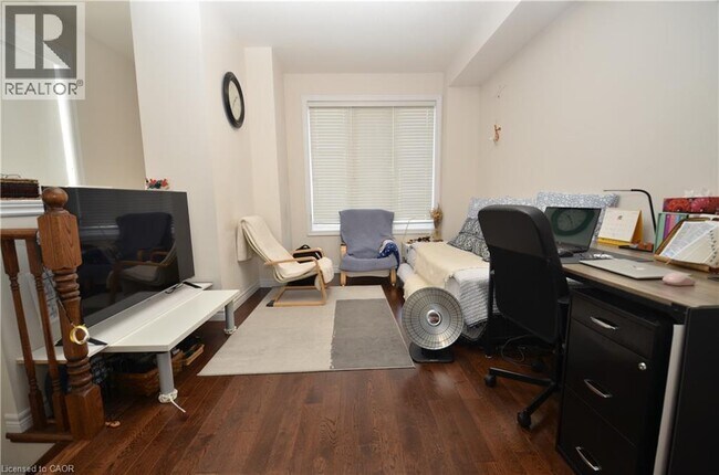 Photo - 1169 Garner Rd E