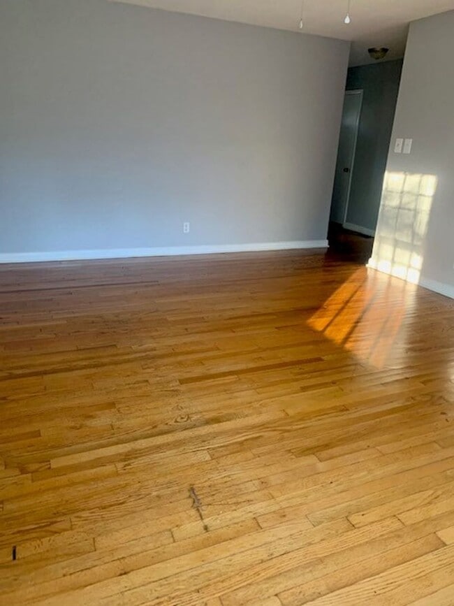 Photo - 3 Bedroom 1.5 Bathroom Single Family Home ...