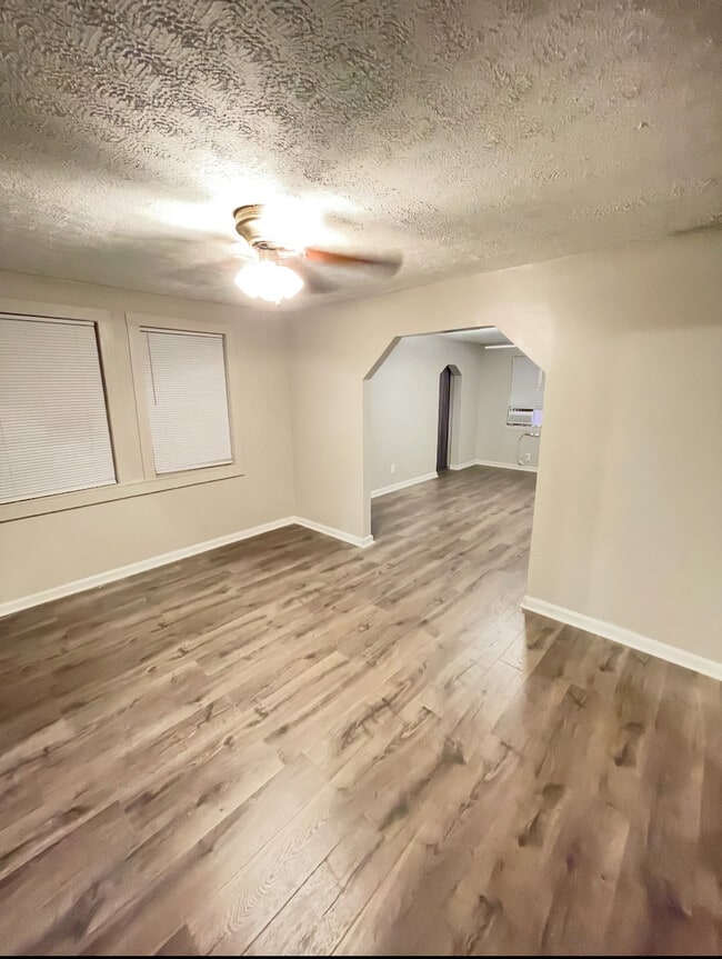 Building Photo - 1301 Adams St Rental