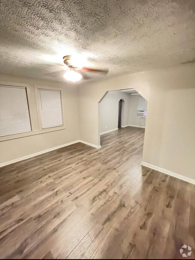 Building Photo - 1301 Adams St Rental