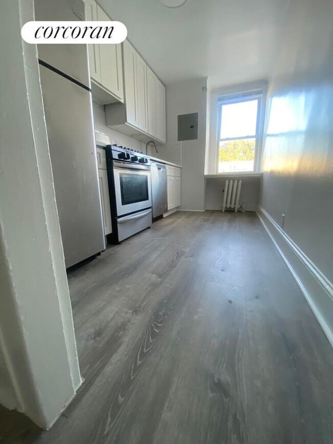 Building Photo - 21-23-23 29th Ave Rental