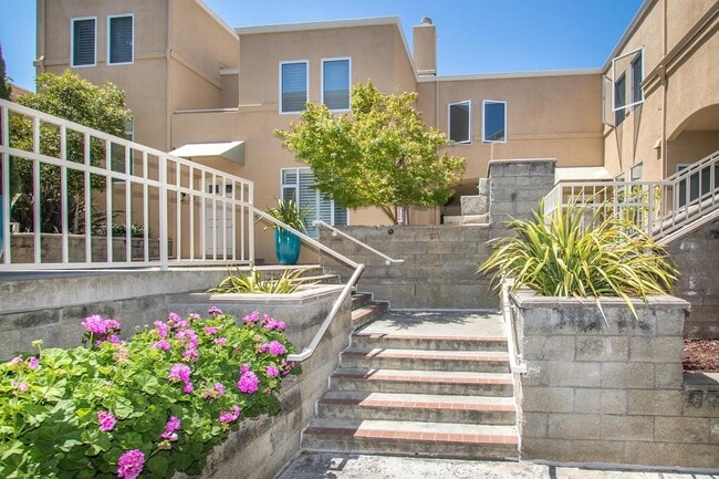 Photo - 233 Homer Ave