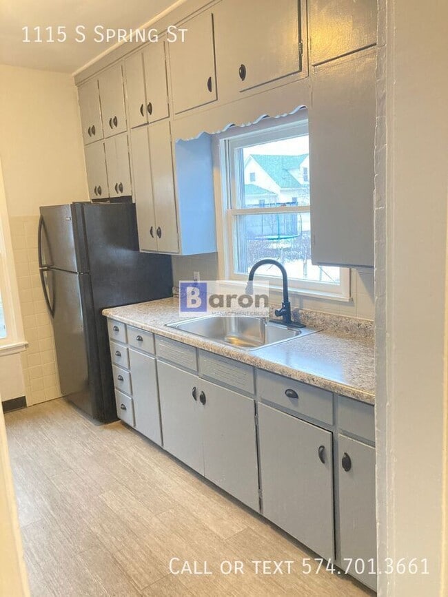 Photo - 1115 S Spring St