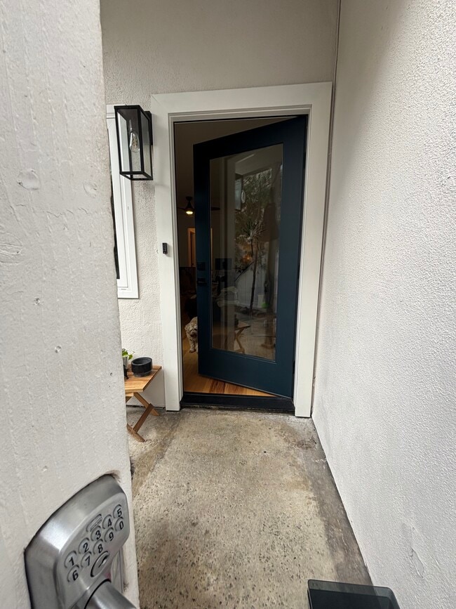 Photo - 413 14th St Unidad B