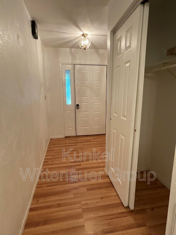 Photo - 23 Innsbruck Ln