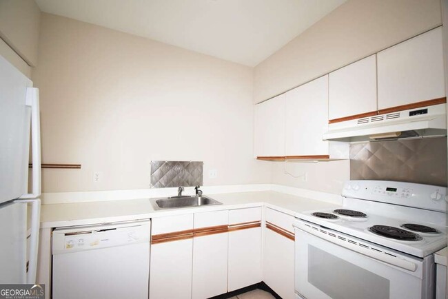 Photo - 1421 Peachtree St NE Unit 307