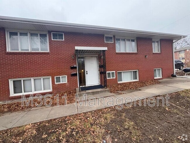 Building Photo - 4622 Stockwell St Rental