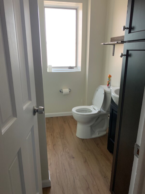 Photo - 422 Semple St