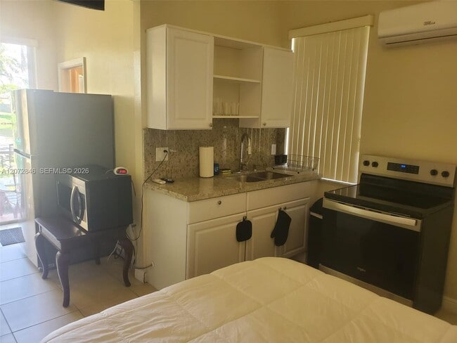 Photo - 14093 SW 53rd St Unidad 0