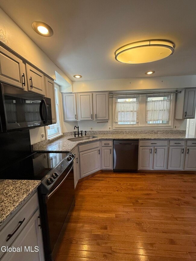 Photo - 1960 Eastern Pkwy