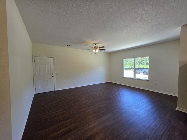 Photo - 3/2/2-Ready for Move In