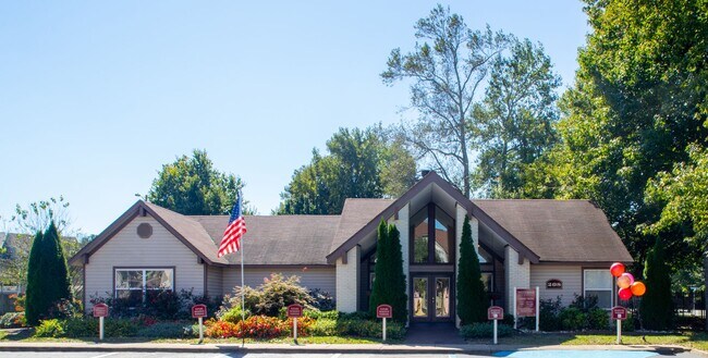Woodbriar Apartment Homes