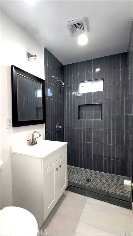 Photo - 233 E Victoria St