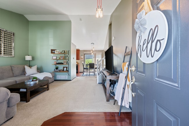 Photo - 8753 Quest St