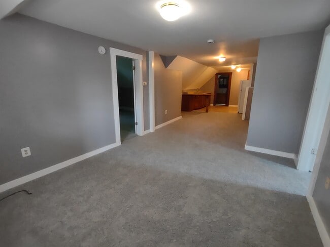 Building Photo - 5 Concord St Unit 3
