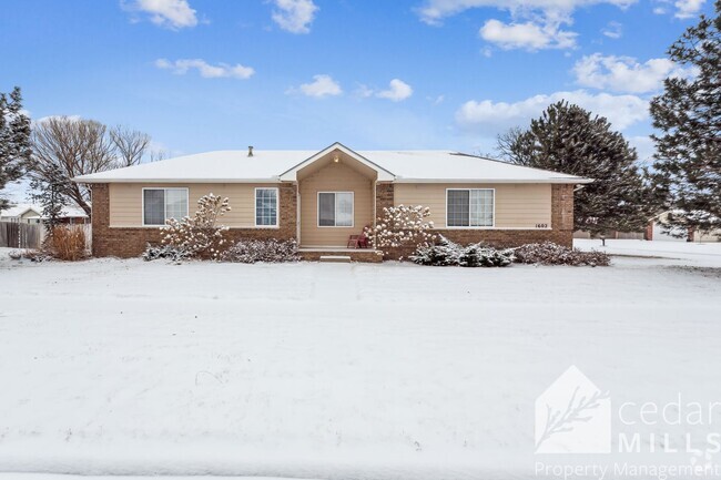 Building Photo - 4 bedroom Home in West Wichita