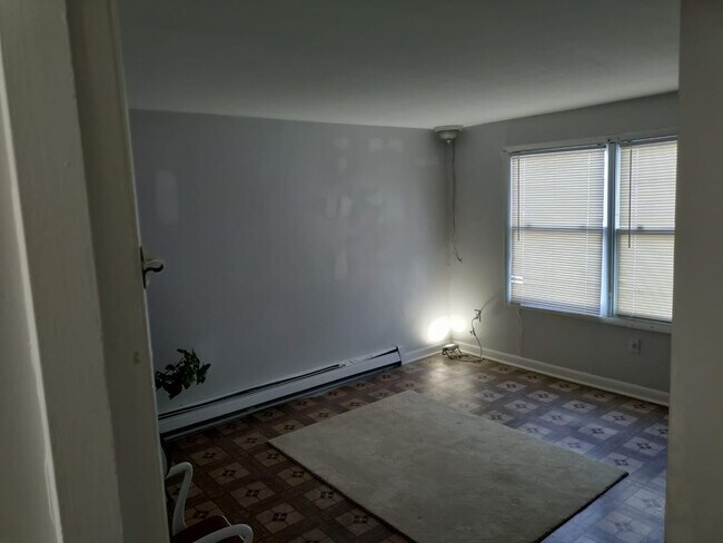 Photo - 815 Ferry St