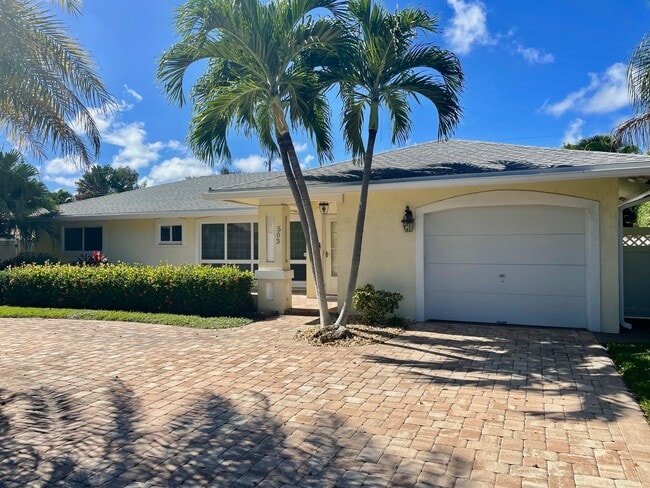 Photo - 503 SE 7th Ave