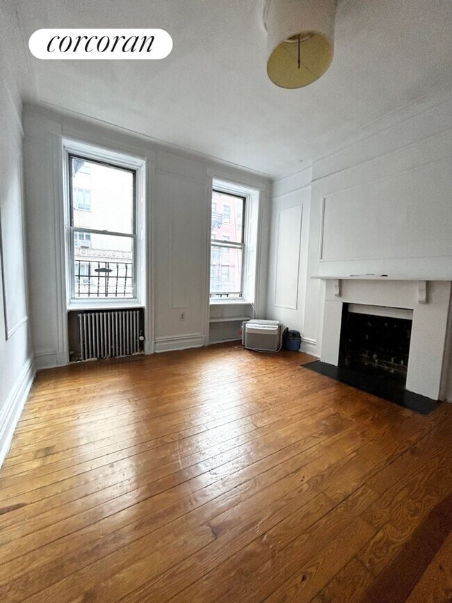 Photo - 205 W 20th St