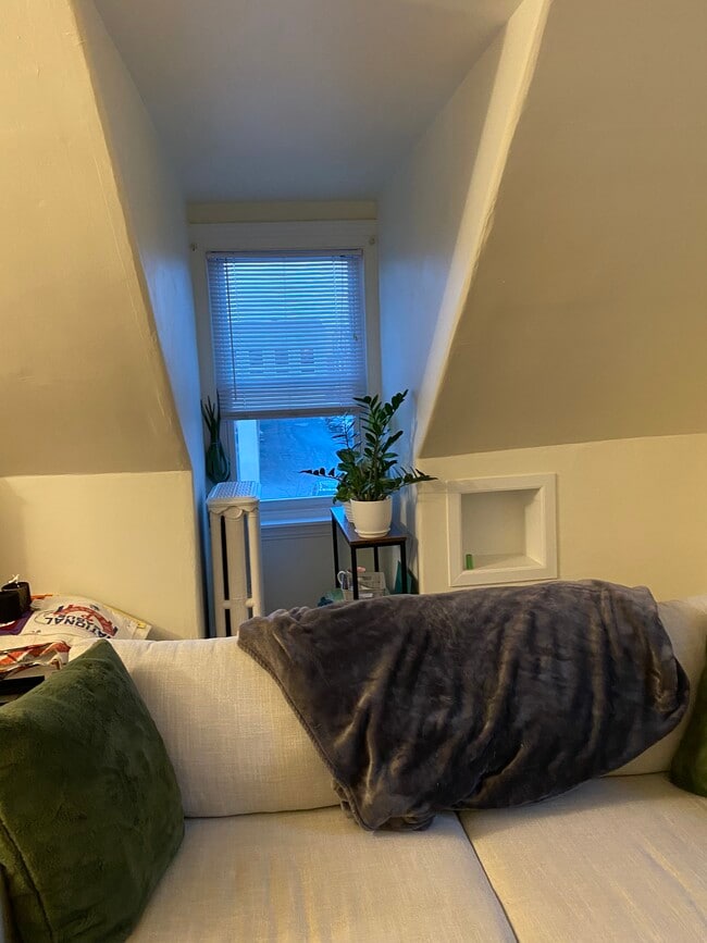 Building Photo - 110 Walnut Ave Unit Apartment #3