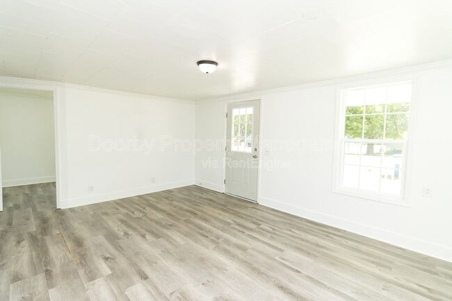 Photo - 108 Suggs St