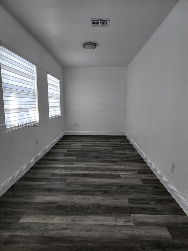 Photo - 1250 NW 55th St