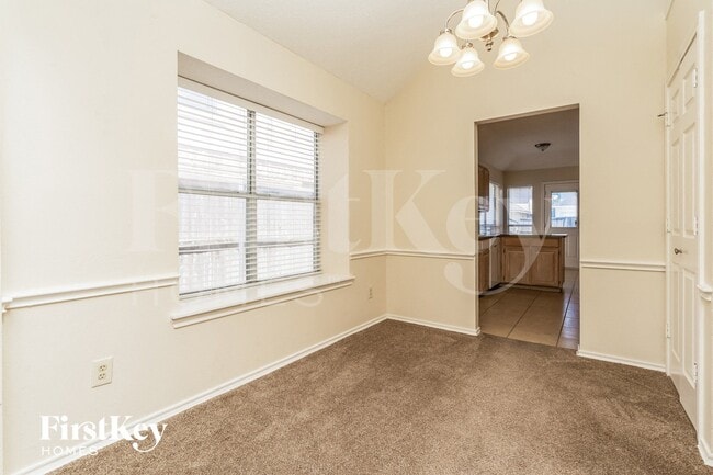 Photo - 2021 Greenview Dr