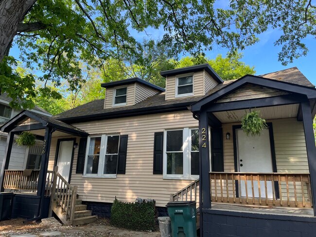 Photo - 224 Stratford Road