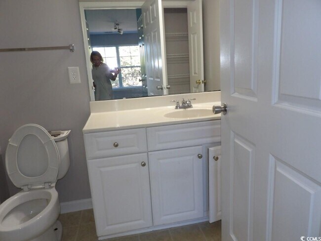 Building Photo - 113 Butkus Dr