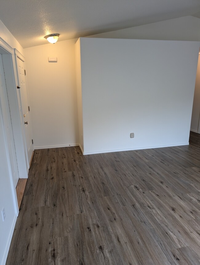 790 SE Kierra Pl
